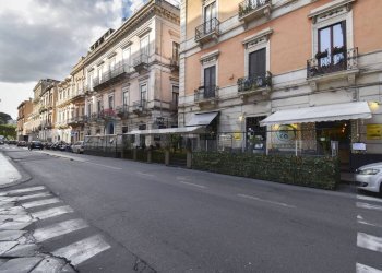 Edificio all\'aperto - Attività Commerciale Via Umberto
 
47, Catania - foto 1