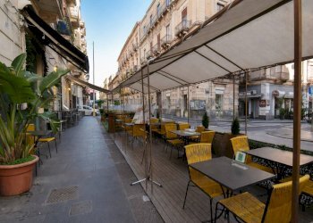 Edificio all\'aperto - Attività Commerciale Via Umberto
 
47, Catania - foto 3