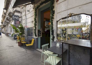 Edificio all\'aperto - Attività Commerciale Via Umberto
 
47, Catania - foto 6