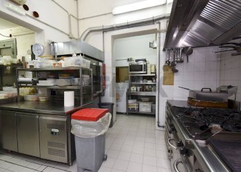 Cucina - Attività Commerciale Via Umberto
 
47, Catania - foto 33