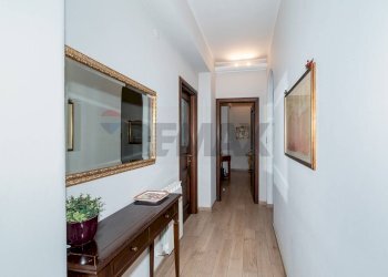 Hall / corridoio - Appartamento Via Carnazza
 
17, Tremestieri Etneo - foto 7