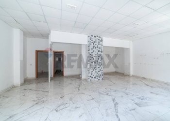 Stanza vuota - Attività Commerciale via stazzone
 
61, Catania - foto 7