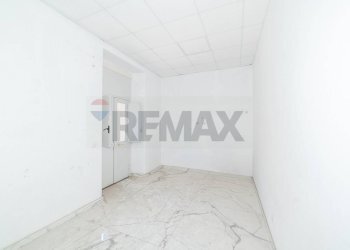 Stanza vuota - Attività Commerciale via stazzone
 
61, Catania - foto 14