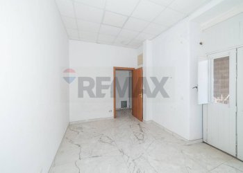 Stanza vuota - Attività Commerciale via stazzone
 
61, Catania - foto 17