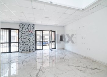 Stanza vuota - Attività Commerciale via stazzone
 
61, Catania - foto 19