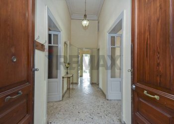 Hall / corridoio - Appartamento Via Ughetti
 
64, Catania - foto 4