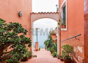 Terrazza - Casa semi indipendente VIA ACQUA DEL FERRO
 
26, Acireale - foto 4