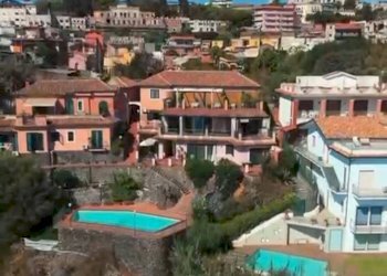 Piscina - Casa semi indipendente VIA ACQUA DEL FERRO
 
26, Acireale - foto 6