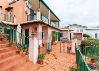 Casa all\'aperto - Casa semi indipendente VIA ACQUA DEL FERRO
 
26, Acireale - foto 7