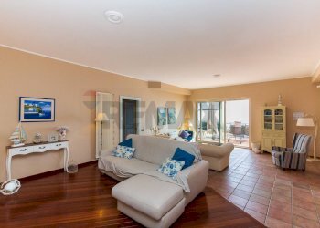 Soggiorno - Casa semi indipendente VIA ACQUA DEL FERRO
 
26, Acireale - foto 23