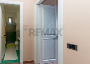 Hall / corridoio - Casa semi indipendente VIA ACQUA DEL FERRO
 
26, Acireale - foto 24