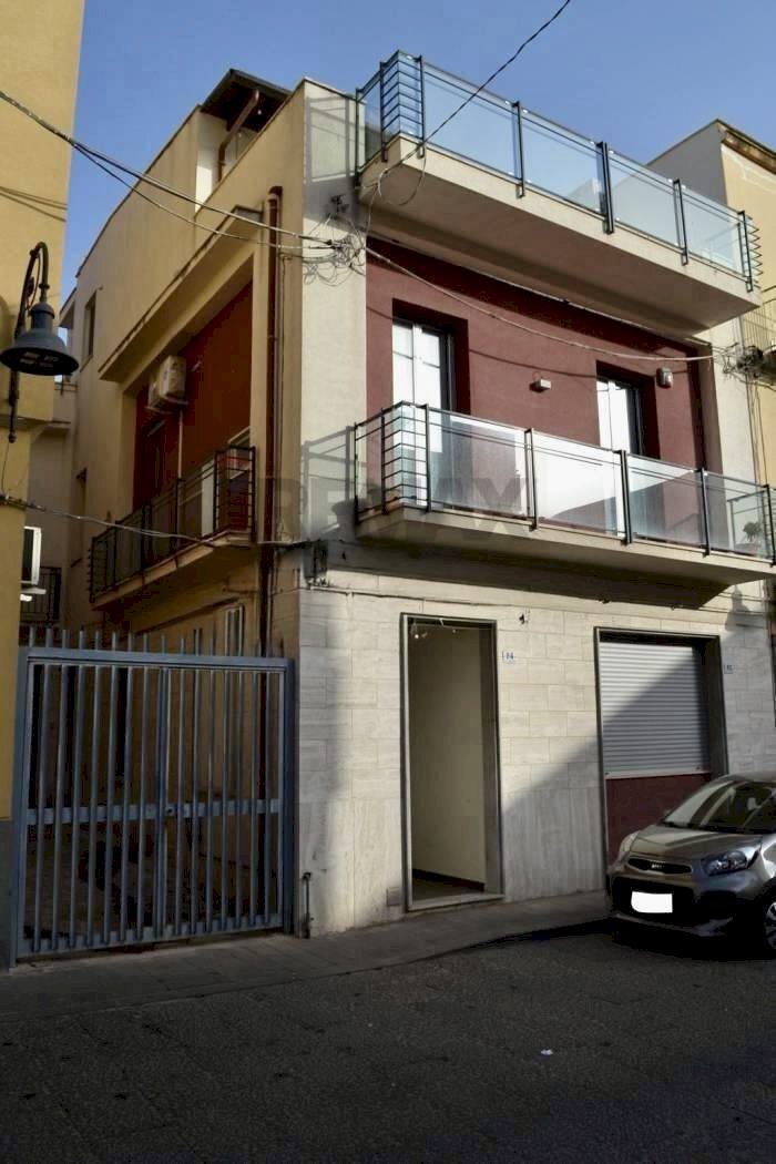 Edificio all\'aperto - Casa semi indipendente Via Marconi
 
84, Carlentini - foto 1