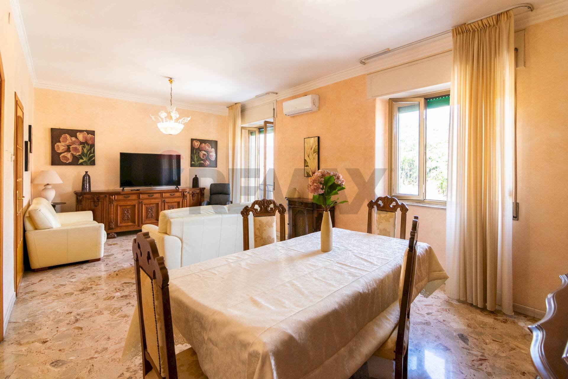 Sala da pranzo - Appartamento Corso Indipendenza
 
29, Catania - foto 1