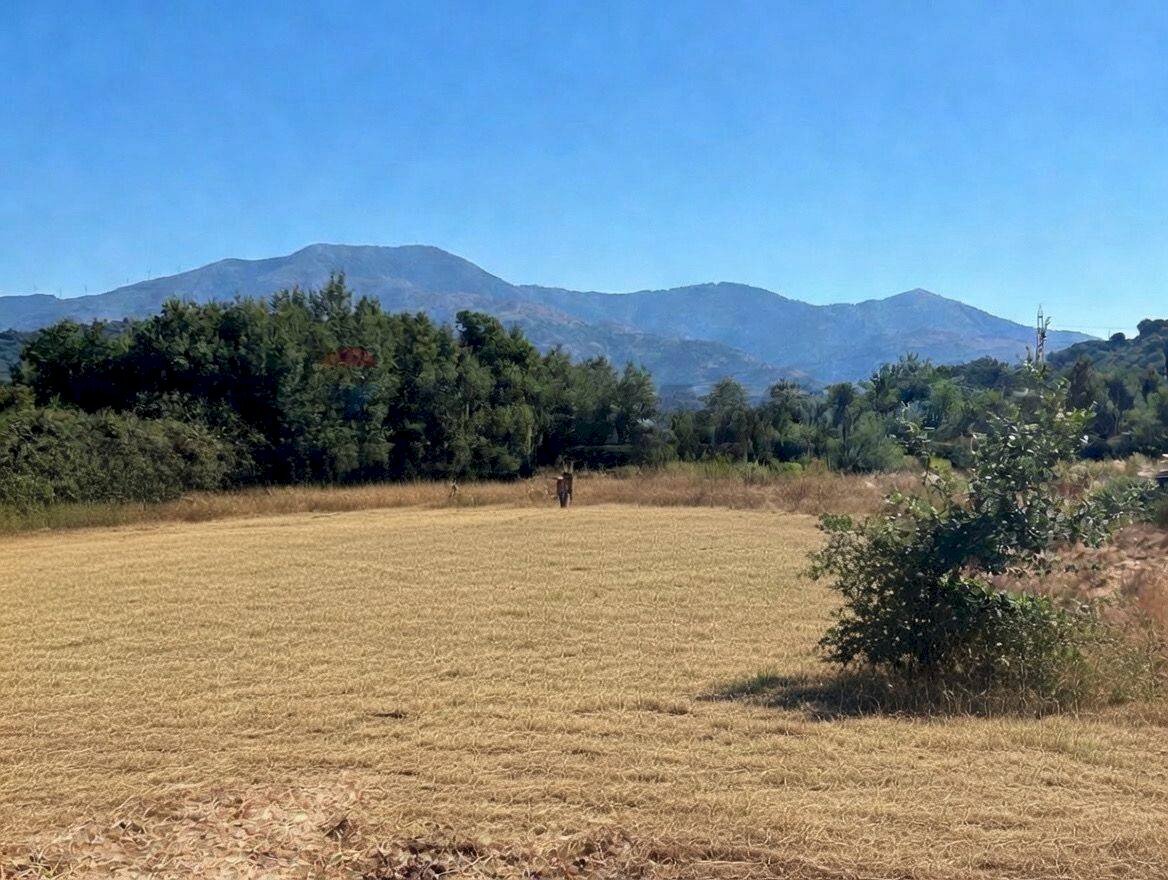 Vista delle montagne - Agricultural land Contrada Ferrara
 
snc, Castiglione di Sicilia - photo 1