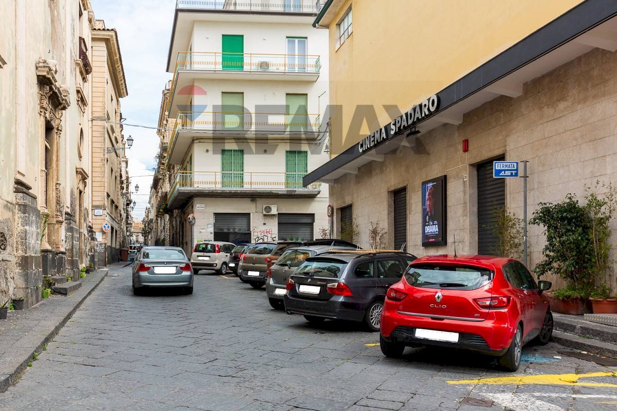 Edificio all\'aperto - Negozio Via Galatea
 
128, Acireale - foto 1