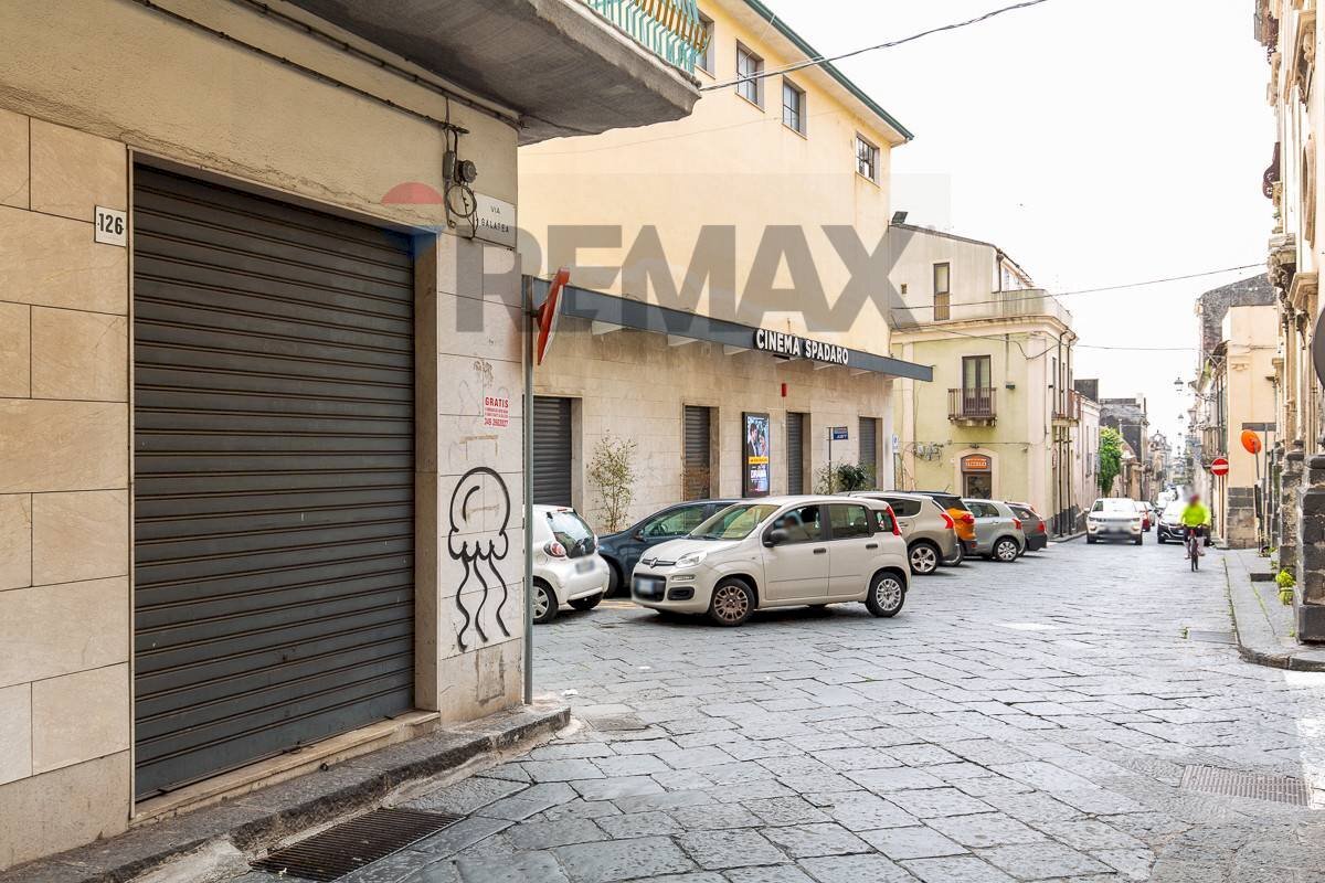 Edificio all\'aperto - Negozio Via Galatea
128, Acireale - foto 2