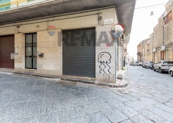 Edificio all\'aperto - Negozio Via Galatea
 
128, Acireale - foto 3