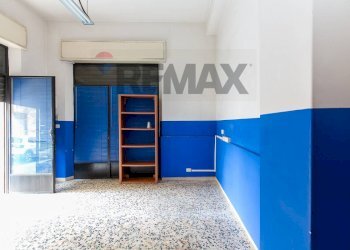 Stanza vuota - Negozio Via Galatea
 
128, Acireale - foto 7
