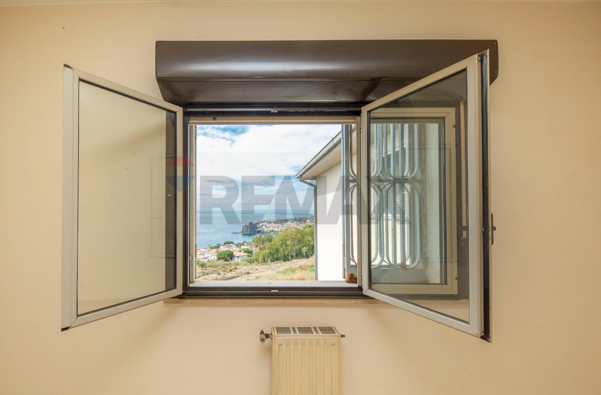 Non correlato - Four-room apartment Via Concetto Marletta
 
13, Aci Castello - photo 1