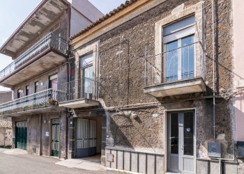 Edificio all\'aperto - Casa indipendente via IV retta ponente
 
67, Belpasso - foto 1