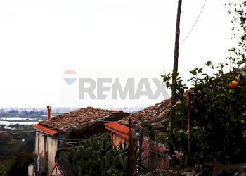 Edificio all\'aperto - Terreno agricolo via Civi'
 
29, Fiumefreddo di Sicilia - foto 6