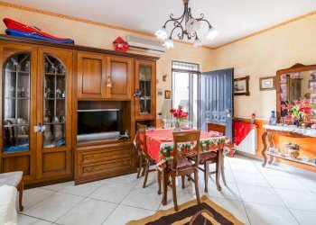 Sala da pranzo - Trilocale Via delle Violette
 
9, Acireale - foto 4