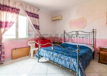 Camera / camera da letto - Trilocale Via delle Violette
 
9, Acireale - foto 13