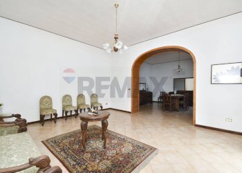 Soggiorno - Independent house via guglielmo marconi
 
23/25/27, Zafferana Etnea - photo 2