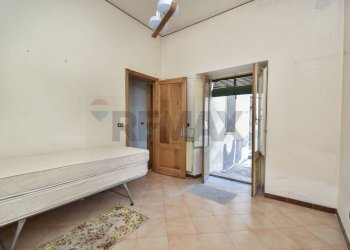 Camera / camera da letto - Independent house via guglielmo marconi
 
23/25/27, Zafferana Etnea - photo 13