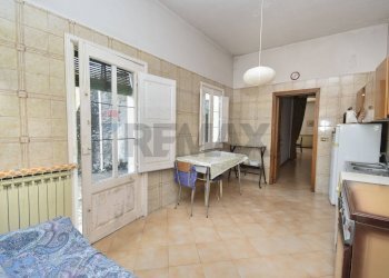 Sala da pranzo - Independent house via guglielmo marconi
 
23/25/27, Zafferana Etnea - photo 17