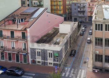 Edificio all\'aperto - Independent house Via Eugenio Curiel
 
1, Adrano - photo 3