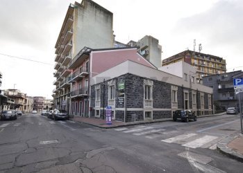 Edificio all\'aperto - Independent house Via Eugenio Curiel
 
1, Adrano - photo 4