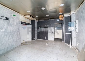 Ricezione / Lobby - Locale Commerciale Viale Mario Rapisardi
 
69, Catania - foto 4