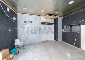 Stanza vuota - Locale Commerciale Viale Mario Rapisardi
 
69, Catania - foto 5