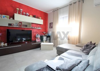 Soggiorno - Trilocale Viale Delle Medaglie D'oro
 
84, Catania - foto 7