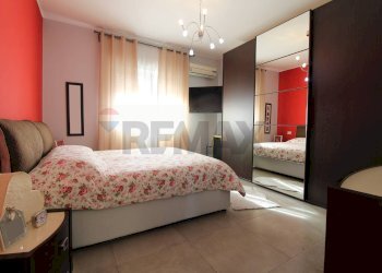 Camera / camera da letto - Trilocale Viale Delle Medaglie D'oro
 
84, Catania - foto 13