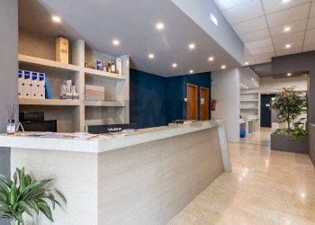 Ricezione / Lobby - Locale Commerciale via giuseppe toniolo
 
22-24, Caltagirone - foto 5