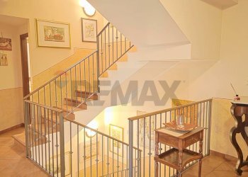 Scale - Casa semi indipendente Via Federico De Roberto
 
1/B, San Gregorio di Catania - foto 35