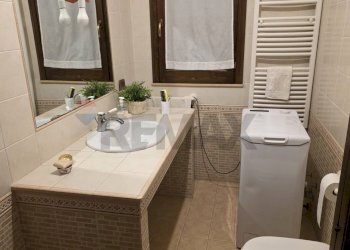 Bagno - Casa semi indipendente Via Federico De Roberto
 
1/B, San Gregorio di Catania - foto 44