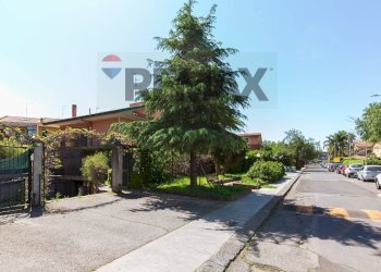 Edificio all\'aperto - Casa semi indipendente Via Federico De Roberto
 
1/B, San Gregorio di Catania - foto 2