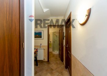 Hall / corridoio - Casa semi indipendente Via Federico De Roberto
 
1/B, San Gregorio di Catania - foto 12