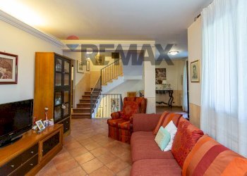 Soggiorno - Casa semi indipendente Via Federico De Roberto
 
1/B, San Gregorio di Catania - foto 31