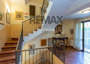 Scale - Casa semi indipendente Via Federico De Roberto
 
1/B, San Gregorio di Catania - foto 32