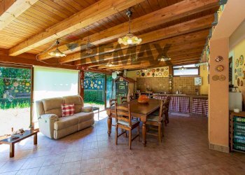 Sala da pranzo - Casa semi indipendente Via Federico De Roberto
 
1/B, San Gregorio di Catania - foto 41