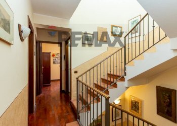 Scale - Casa semi indipendente Via Federico De Roberto
 
1/B, San Gregorio di Catania - foto 51