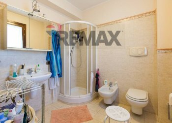 Bagno - Casa semi indipendente Via Federico De Roberto
 
1/B, San Gregorio di Catania - foto 57