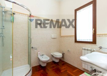 Bagno - Casa semi indipendente Via Federico De Roberto
 
1/B, San Gregorio di Catania - foto 86