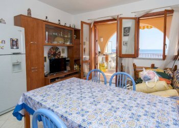 Sala da pranzo - Appartamento Contrada Sillemi
 
4, Letojanni - foto 25