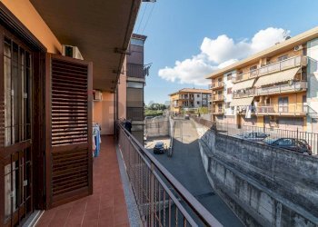 Balcone - Trilocale Via IV Novembre
 
138, Aci Catena - foto 4