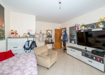 Soggiorno - Trilocale Via IV Novembre
 
138, Aci Catena - foto 24